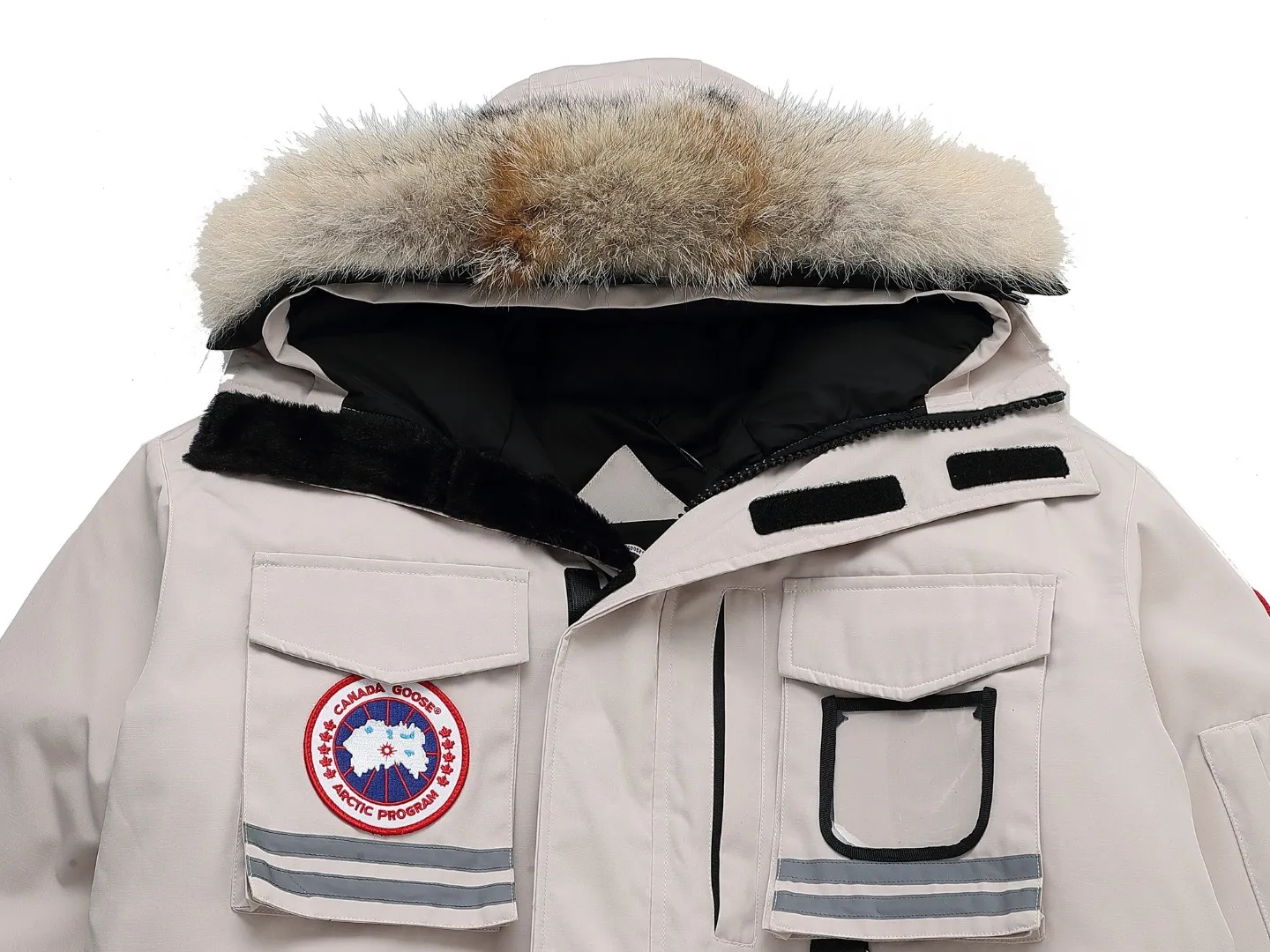 ：Black White Royal Blue Red sizi： Canada Goose 10 ： ！ ， ！ CANADA GOOSE Chilliwack 01 ， ， 90 ， 。 Authentic ， 1:1 。 ， 2 ， ， 12 ， ， YKK ， ， 。 、 18 、 ，nfc 、 ， 。 、 ， 、 10 YKK ， ykk 。 、 12 ， 。 、 logo， ， Authentic。 、 ， ， ， ， 。 ，